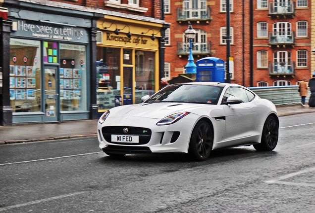 Jaguar F-TYPE R Coupé