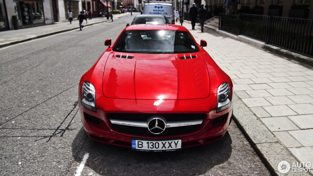 Mercedes-Benz SLS AMG