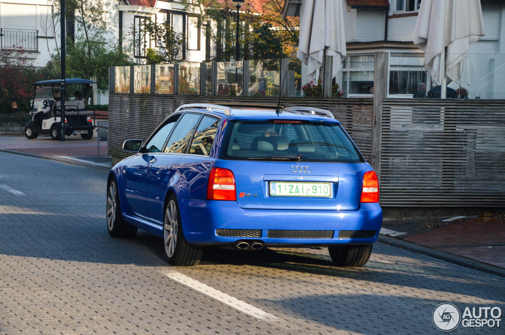 Audi RS4 Avant B5