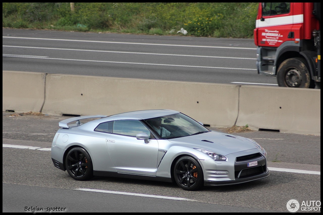 Nissan GT-R 2011