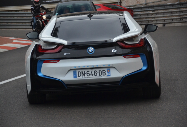 BMW i8