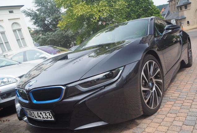 BMW i8