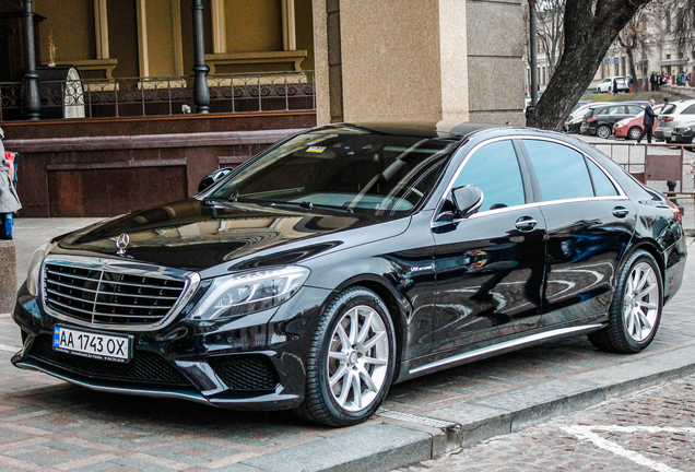 Mercedes-Benz S 63 AMG V222