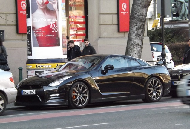 Nissan GT-R 2011