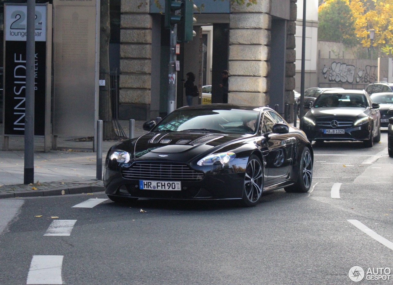 Aston Martin V12 Vantage