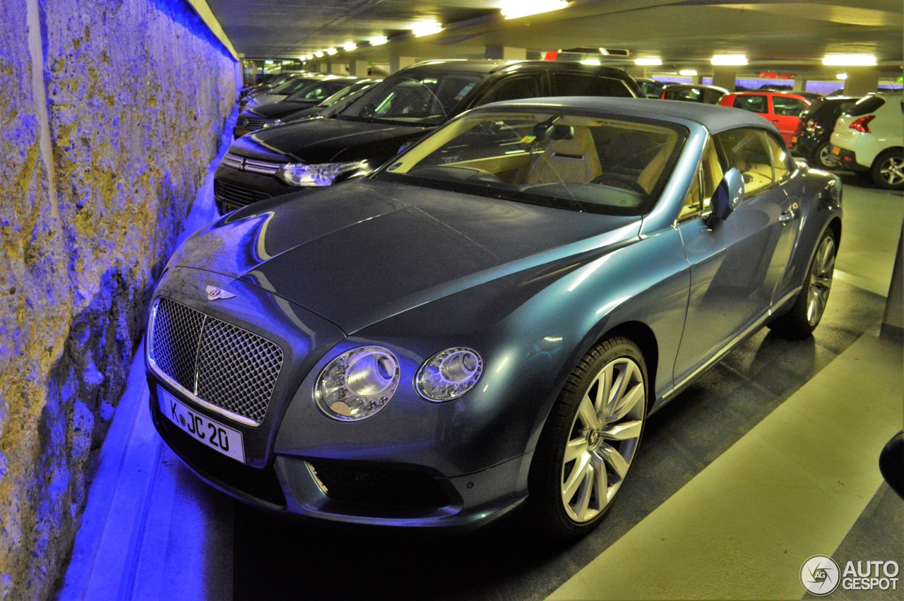 Bentley Continental GTC V8