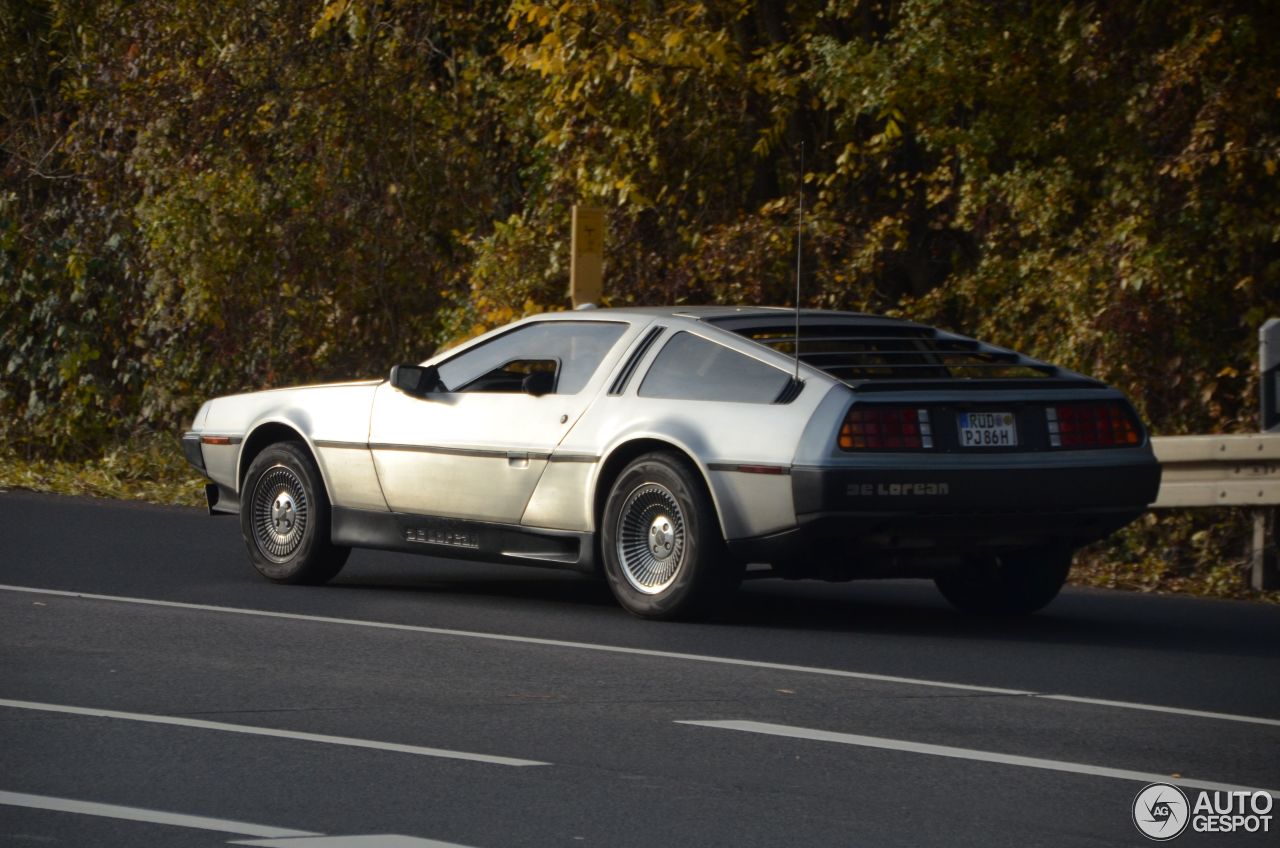 DeLorean DMC-12