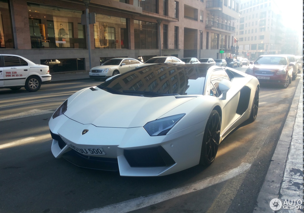 Lamborghini Aventador LP700-4 Roadster