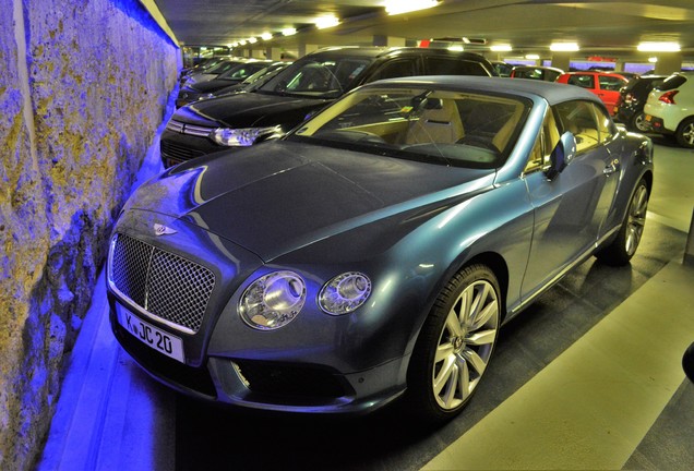 Bentley Continental GTC V8