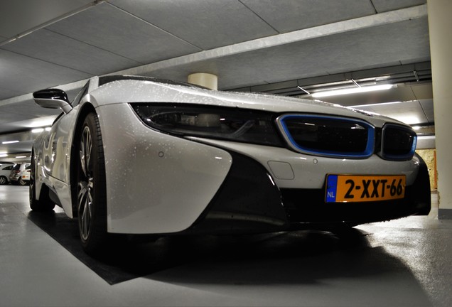 BMW i8