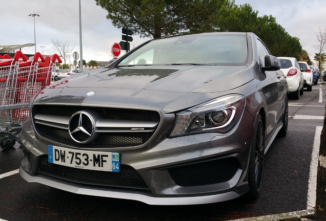 Mercedes-Benz CLA 45 AMG Shooting Brake