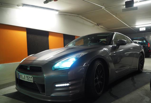 Nissan GT-R 2011