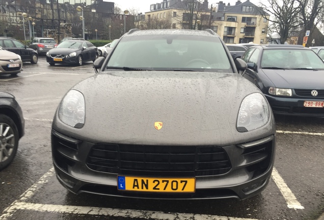 Porsche 95B Macan Turbo