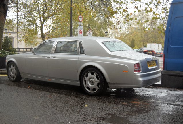 Rolls-Royce Phantom EWB