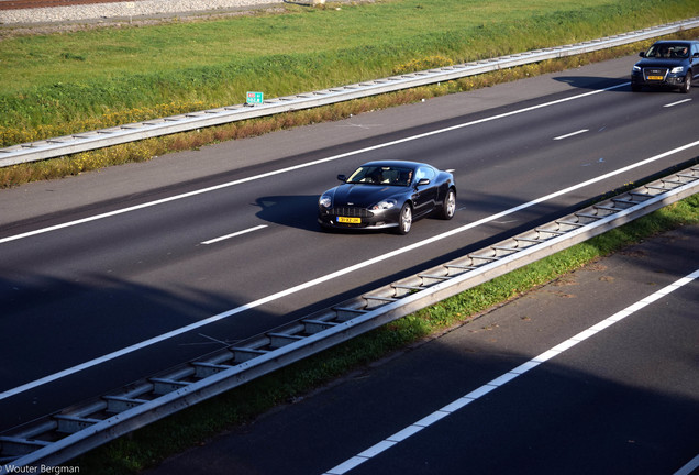 Aston Martin DB9