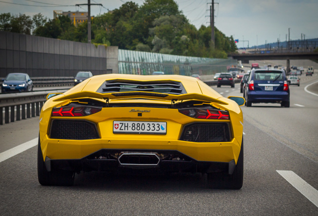 Lamborghini Aventador LP700-4