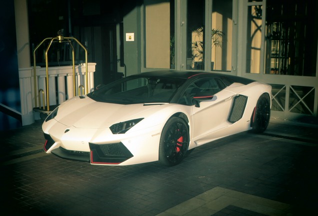 Lamborghini Aventador LP700-4 Pirelli Edition