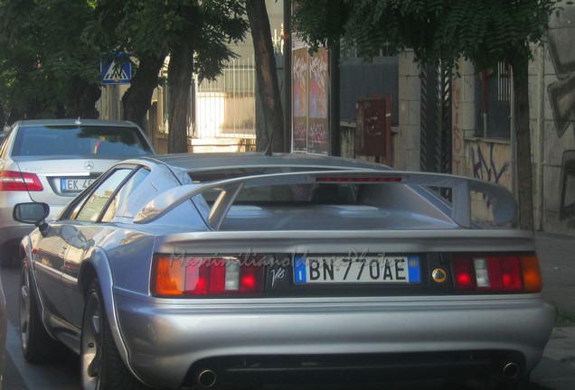 Lotus Esprit V8