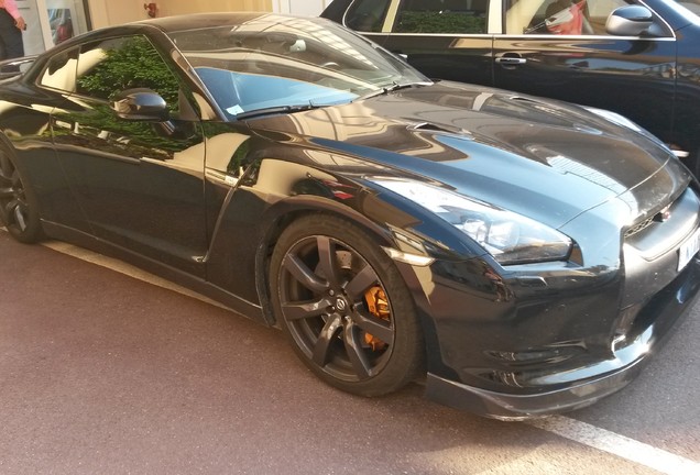 Nissan GT-R