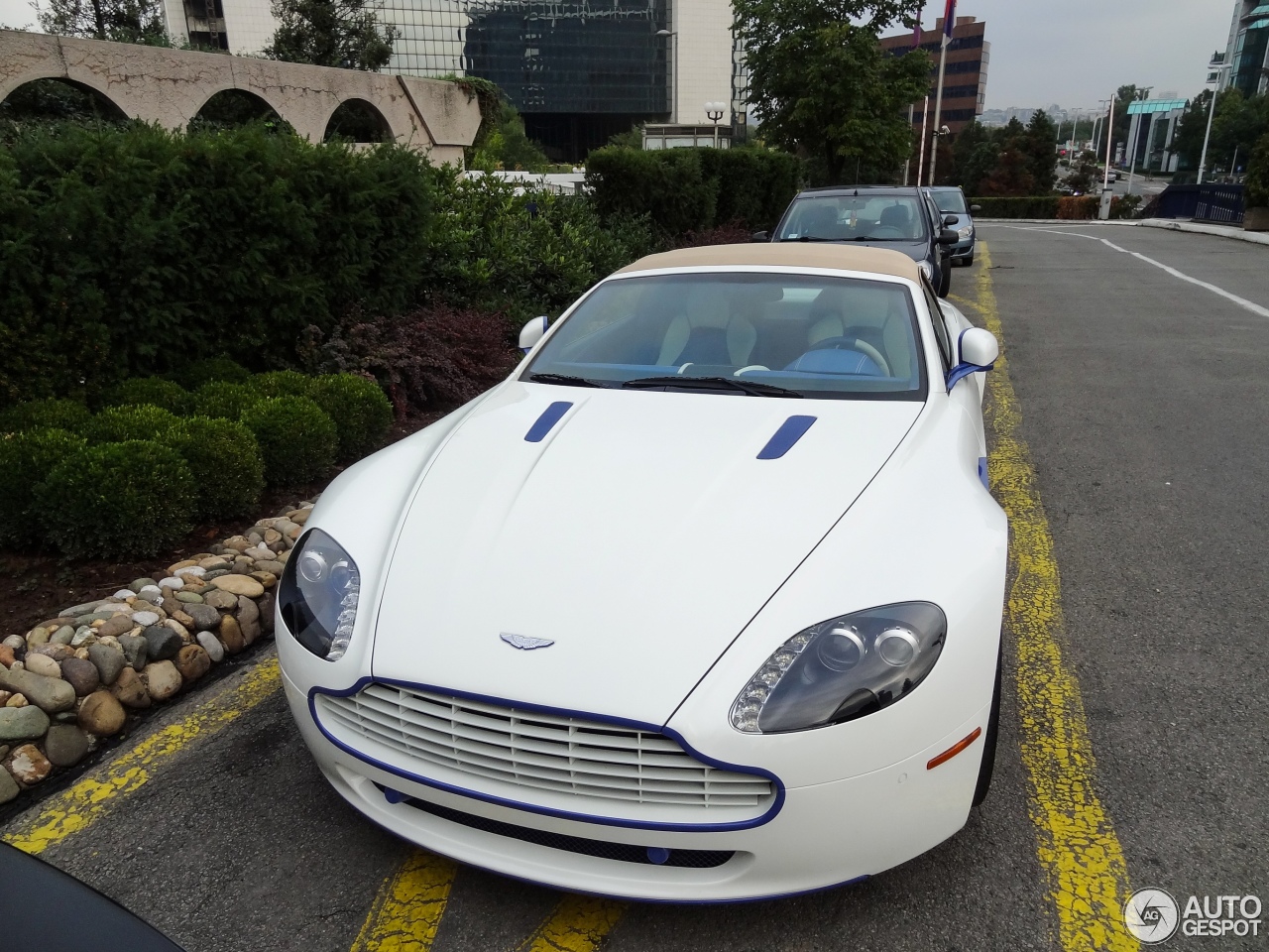 Aston Martin V8 Vantage Roadster