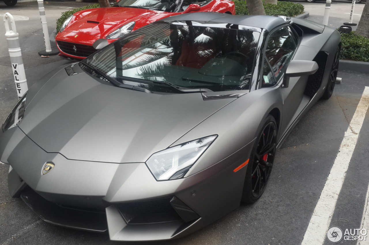 Lamborghini Aventador LP700-4 Roadster