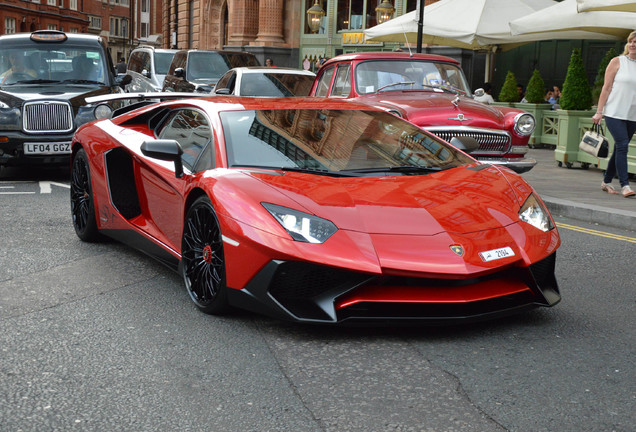 Lamborghini Aventador LP750-4 SuperVeloce