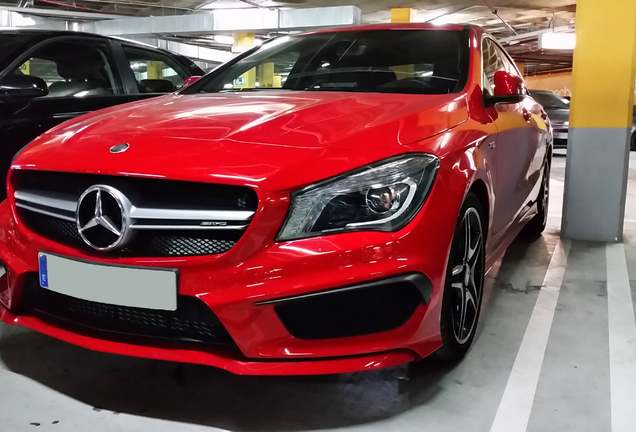 Mercedes-Benz CLA 45 AMG C117