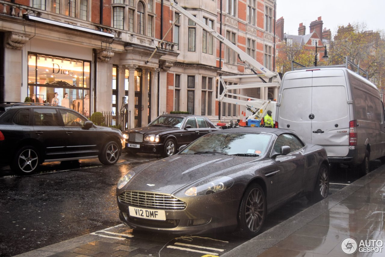 Aston Martin DB9 Volante