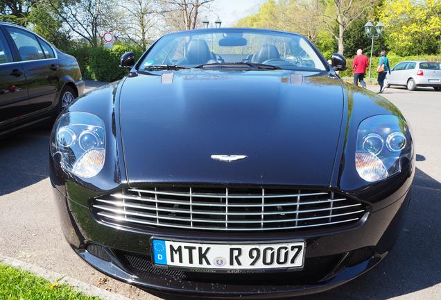 Aston Martin DB9 Volante