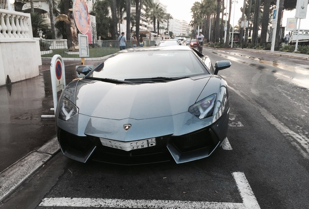 Lamborghini Aventador LP700-4