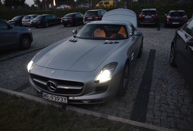 Mercedes-Benz SLS AMG