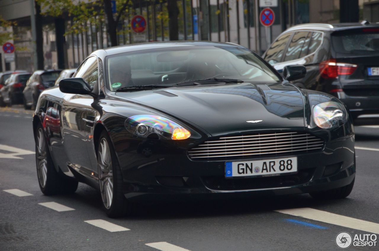 Aston Martin DB9