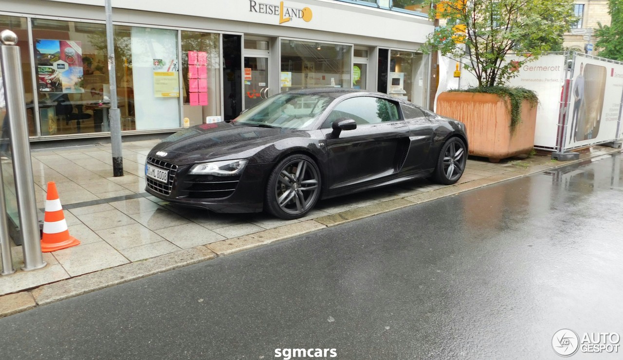 Audi R8 V10