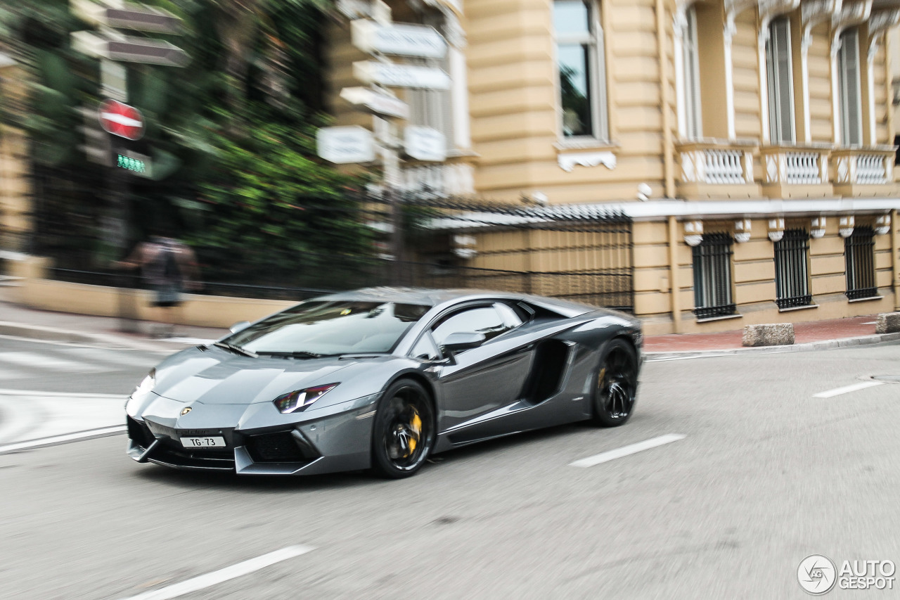 Lamborghini Aventador LP700-4