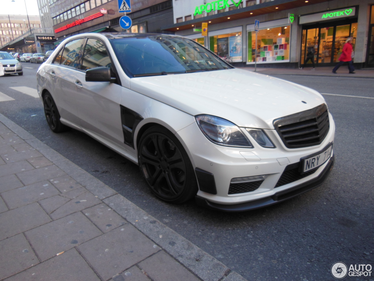 Mercedes-Benz Brabus E B63S Biturbo