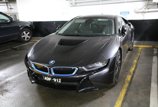 BMW i8