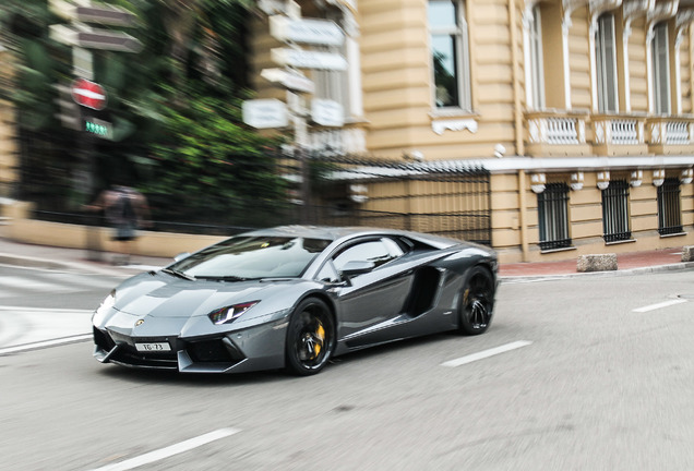 Lamborghini Aventador LP700-4