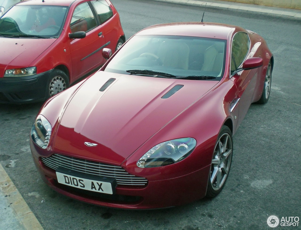 Aston Martin V8 Vantage