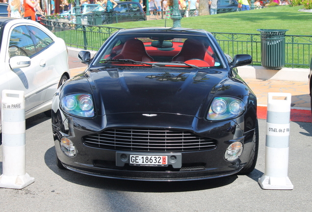 Aston Martin Vanquish S