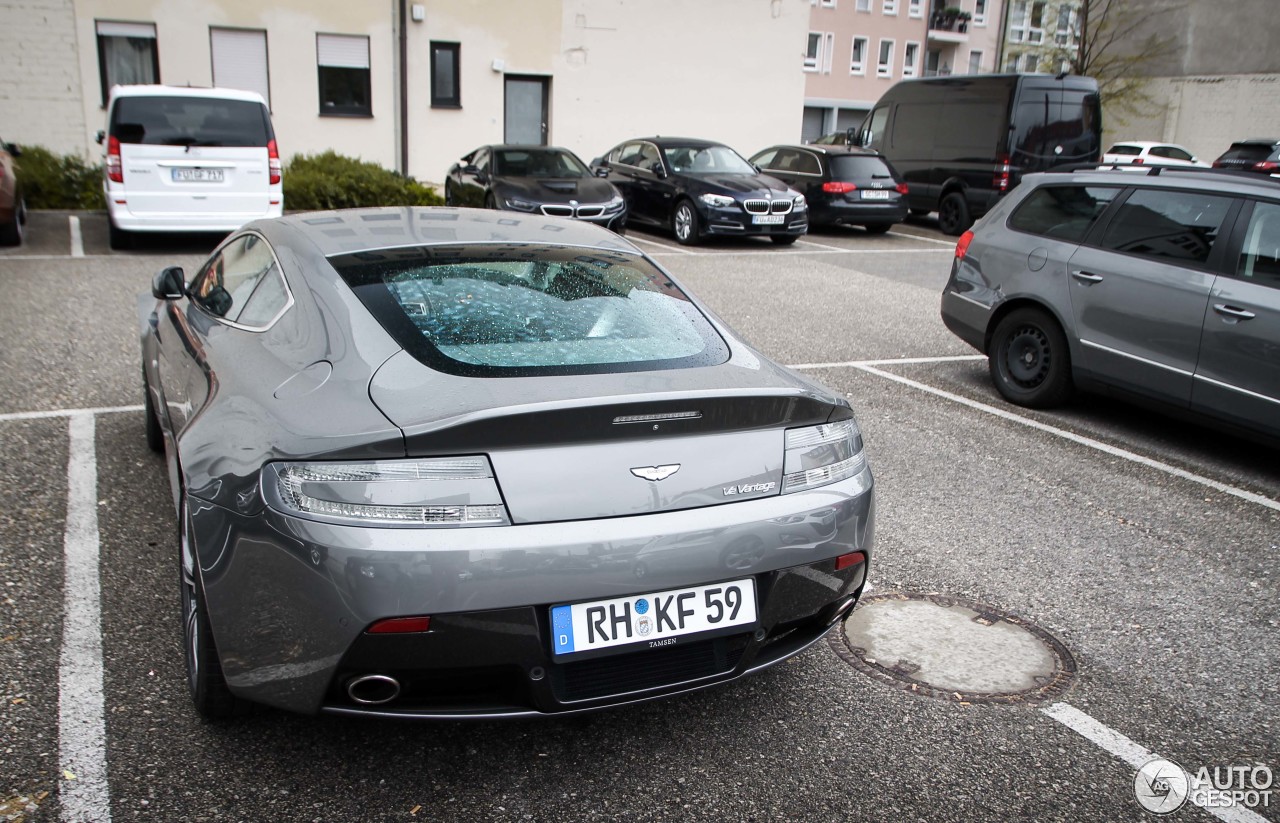 Aston Martin V12 Vantage