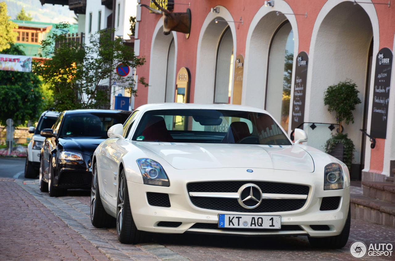 Mercedes-Benz SLS AMG