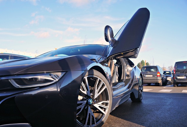 BMW i8