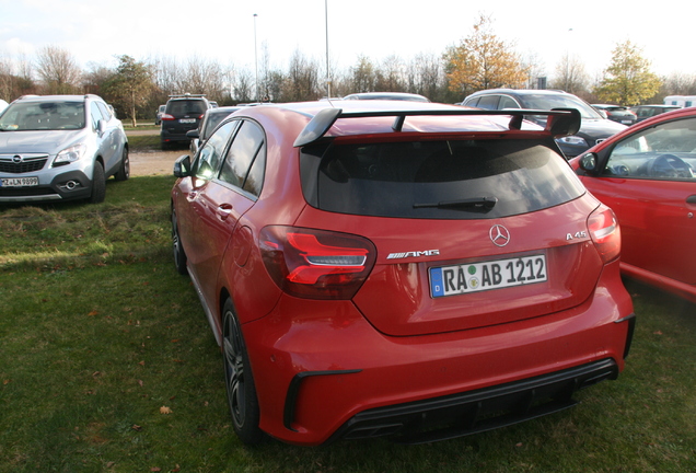 Mercedes-AMG A 45 W176 2015