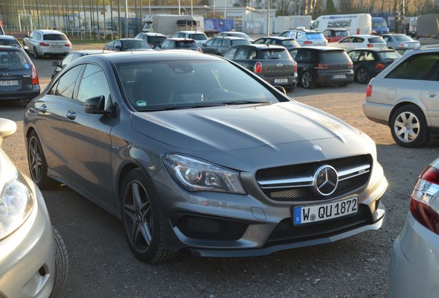 Mercedes-Benz CLA 45 AMG C117