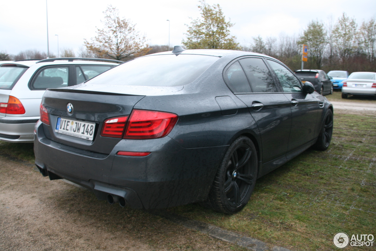 BMW M5 F10 2011