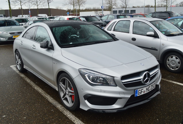 Mercedes-Benz CLA 45 AMG C117