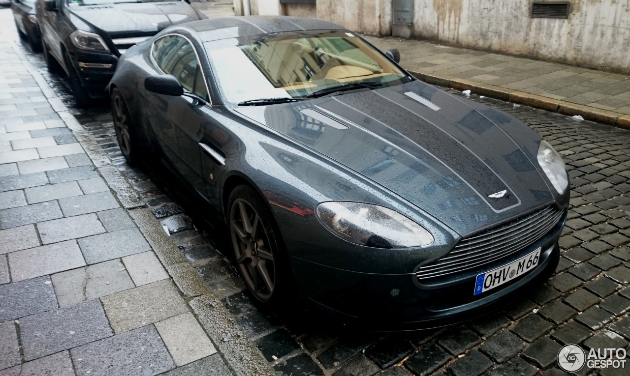 Aston Martin V8 Vantage