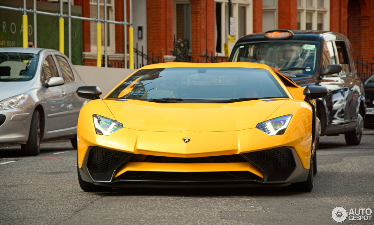 Lamborghini Aventador LP750-4 SuperVeloce