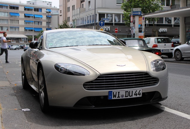 Aston Martin V8 Vantage S