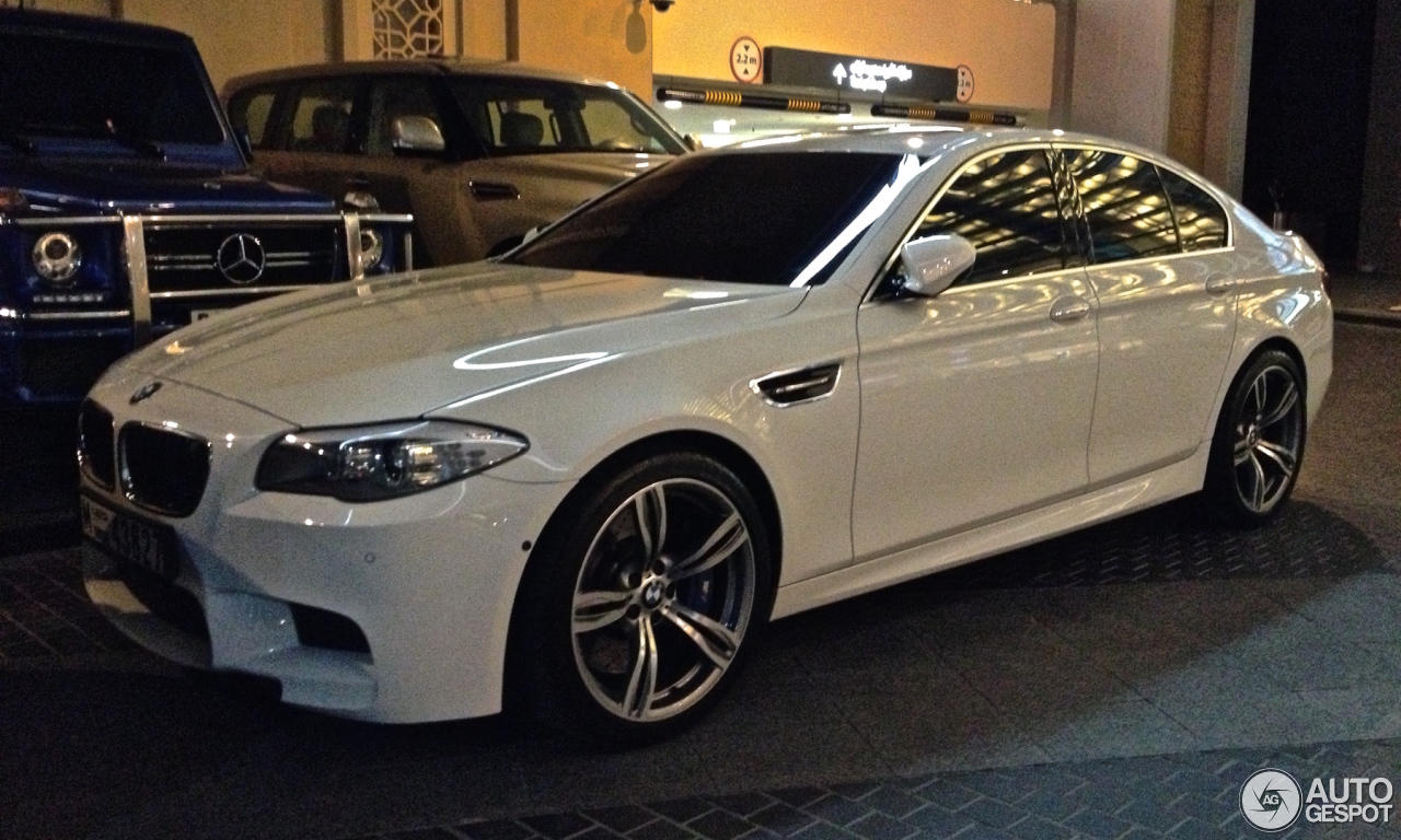 BMW M5 F10 2011